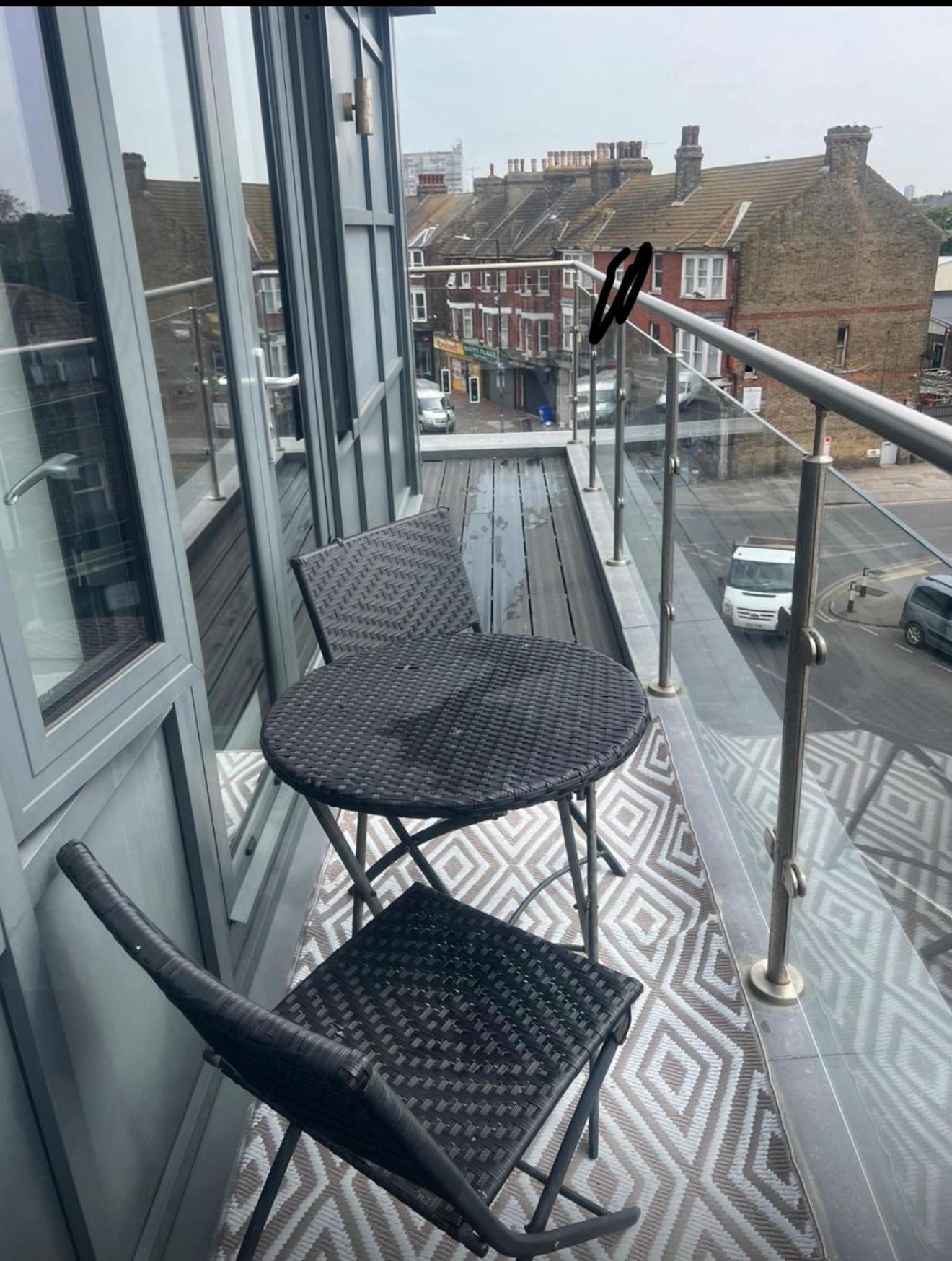 The Penthouse Margate, Balconies, Sea View, Gated Parking, Air Con! Exterior foto